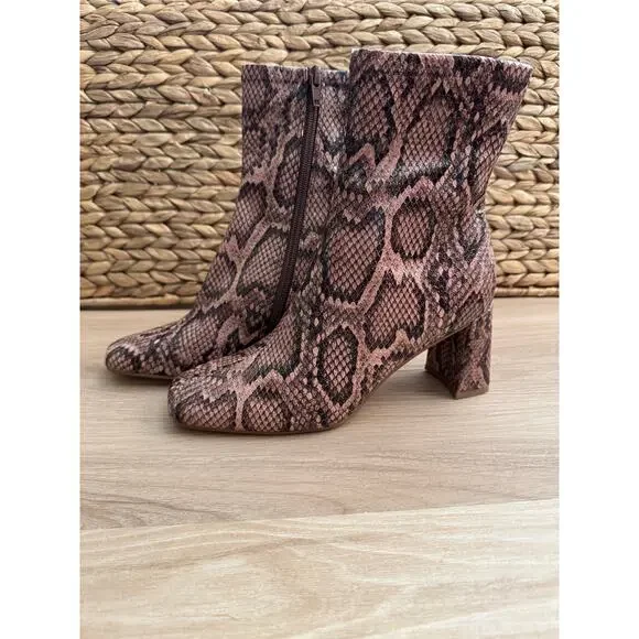 NWB! Steve Madden Harlie snake skin bootie - Picture 3 of 9